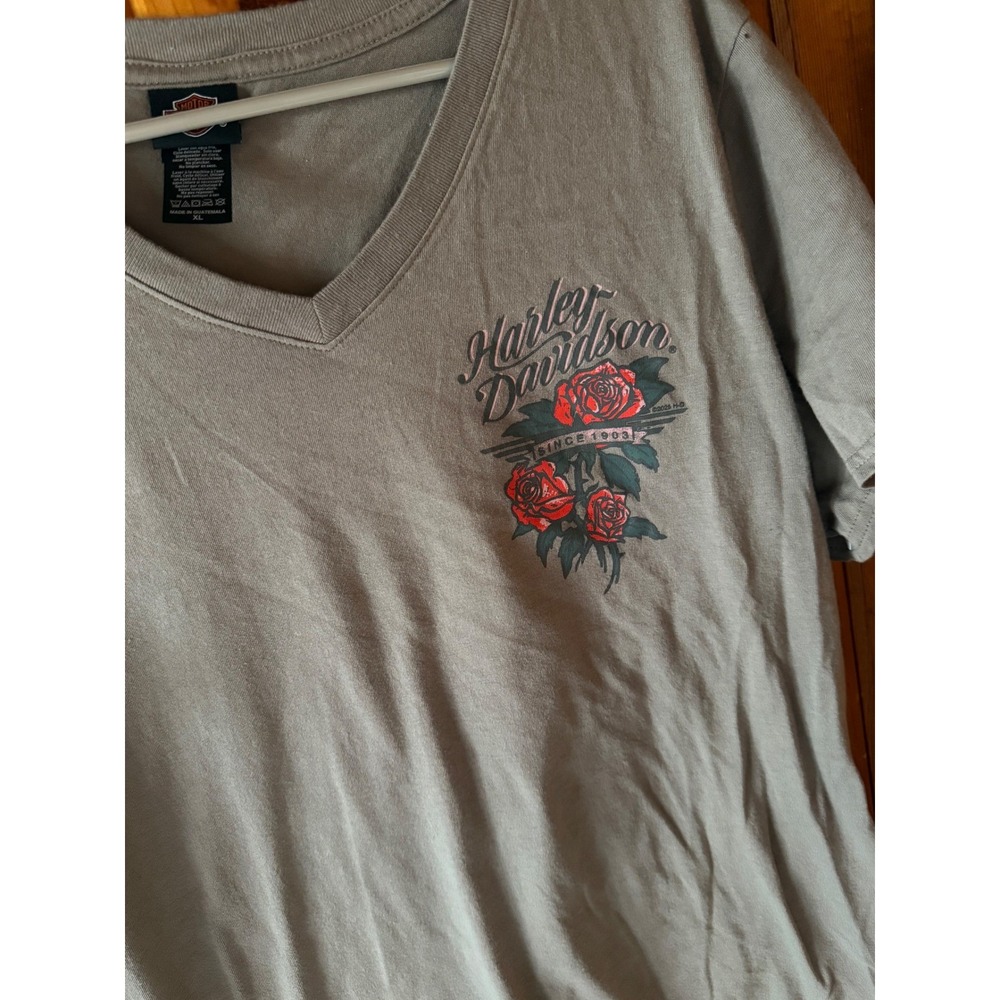 Harley Davidson Womens XL V-Neck T-Shirt Red Rose Graphic Size XL - Picture 5 of 5